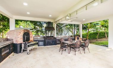 ALQUILER DE FINCA LA FLORESTA TEL3019531182 EN VILLAVICENCIO.