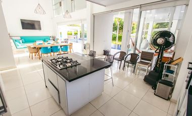 ALQUILER DE FINCA LA FLORESTA TEL3019531182 EN VILLAVICENCIO.