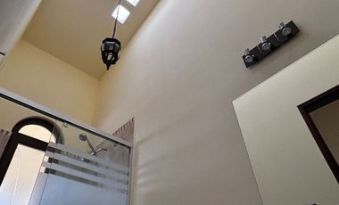 Exclusiva Finca en Venta con Elegante Diseño Mexicano y Caballerizas. Amueblada