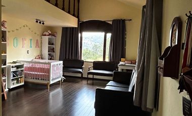 Exclusiva Finca en Venta con Elegante Diseño Mexicano y Caballerizas. Amueblada