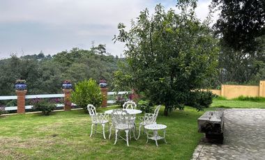 Exclusiva Finca en Venta con Elegante Diseño Mexicano y Caballerizas. Amueblada