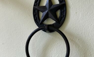 Exclusiva Finca en Venta con Elegante Diseño Mexicano y Caballerizas. Amueblada