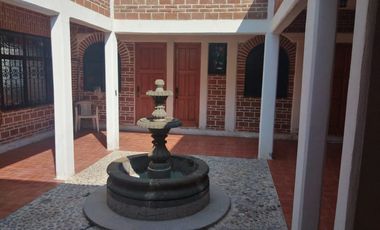 SE VENDE CASA CON LOCALES COMERCIALES EN JIUTEPEC, MORELOS