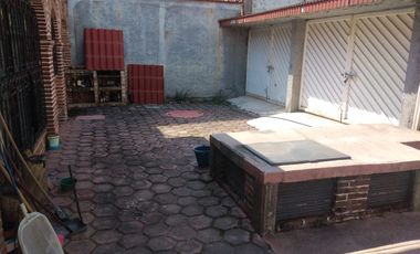 SE VENDE CASA CON LOCALES COMERCIALES EN JIUTEPEC, MORELOS