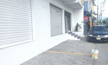 SE VENDE CASA CON LOCALES COMERCIALES EN JIUTEPEC, MORELOS
