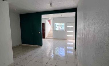 Casa en venta Col Los Pájaros zona sur ote de la ciudad