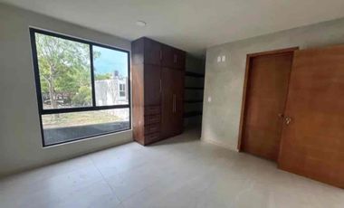 Casa en venta dentro de calle cerrada Col Terán zona sur pte de la ciudad