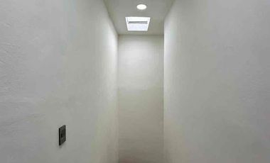 Casa en venta con recámara en planta baja Col Azteca zona sur ote