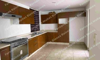Casa en Renta fraccionamiento Danubio azul en León frente a puerta bajio