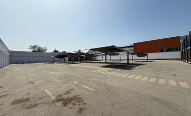 Alquilo local comerical frente a Patio Panorama-La Molina