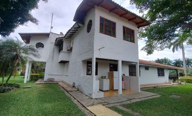 CASA CAMPESTRE EN VENTA EN ROZO