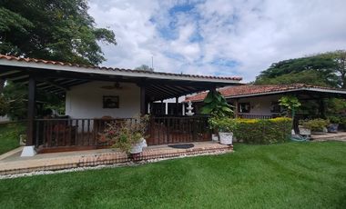 CASA CAMPESTRE EN VENTA EN ROZO