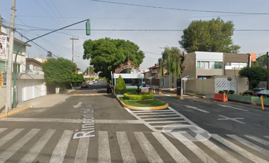 CASA EN REMATE EN COL. BOSQUE RESIDENCIAL DEL SUR $4,679,840.00