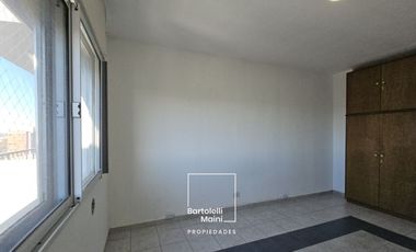 VENTA | Depto 4 Dormitorios + Cochera con Vista al Río | Cochabamba 45