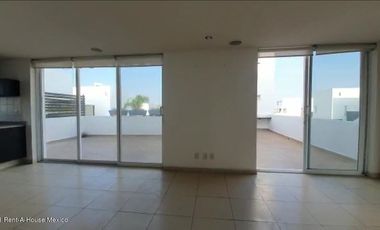 Rento duplex 1 piso en el mirador 2 recamaras 3 baños 2 cocheras