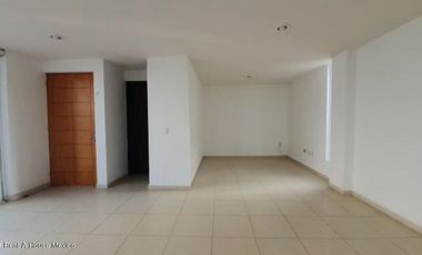 Rento duplex 1 piso en el mirador 2 recamaras 3 baños 2 cocheras