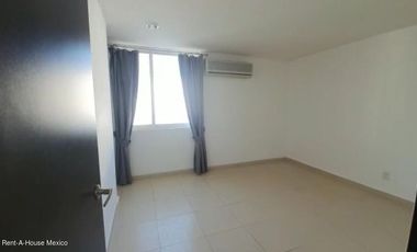 Rento duplex 1 piso en el mirador 2 recamaras 3 baños 2 cocheras