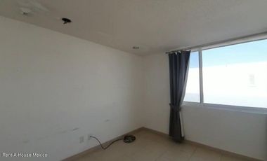Rento duplex 1 piso en el mirador 2 recamaras 3 baños 2 cocheras