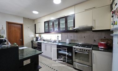 DEPARTAMENTO EN VENTA | 4 Dormitorios + 3 Cocheras + Amenities  |  Chacabuco 1444