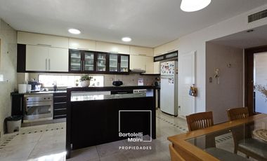DEPARTAMENTO EN VENTA | 4 Dormitorios + 3 Cocheras + Amenities  |  Chacabuco 1444