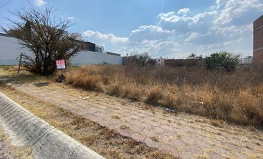 Venta Terreno Semi Plano Bosques de Las Lomas, Queretaro