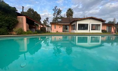 SE VENDE CASA CONDOMINIO BAHIA CHILA EN  LAGO RAPEL