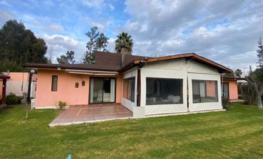 SE VENDE CASA CONDOMINIO BAHIA CHILA EN  LAGO RAPEL