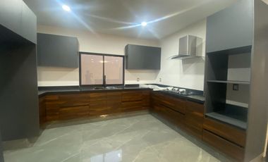Venta casa Cumbres del Cimatario, Queretaro, 4ª/recamara en Planta baja.