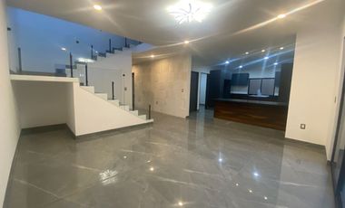 Venta casa Cumbres del Cimatario, Queretaro, 4ª/recamara en Planta baja.