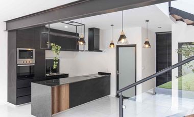 VENTA! Casa en Montellano 🌟💲✔️VdeA Nte‼️