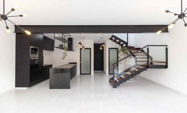 VENTA! Casa en Montellano 🌟💲✔️VdeA Nte‼️