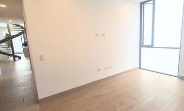 Por estrenar Penthouse de lujo en Miravalle4.