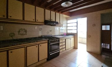 VENTA | 3 DORMITORIOS + DEPENDENCIAS DE SERVICIO | Sarmiento 958,