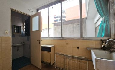 VENTA | 3 DORMITORIOS + DEPENDENCIAS DE SERVICIO | Sarmiento 958,