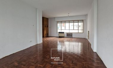 VENTA | 3 DORMITORIOS + DEPENDENCIAS DE SERVICIO | Sarmiento 958,