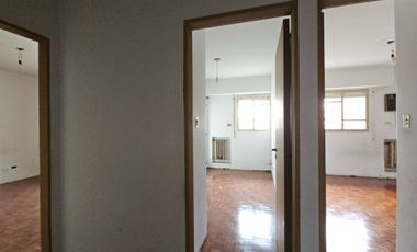 VENTA | 3 DORMITORIOS + DEPENDENCIAS DE SERVICIO | Sarmiento 958,