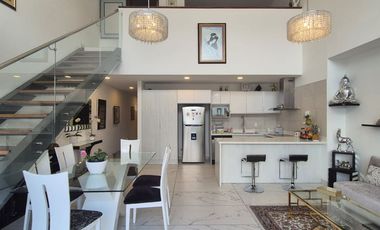 Venta Moderno Dúplex,Cumbayá. Con espectacular vista