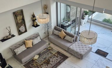 Venta Moderno Dúplex,Cumbayá. Con espectacular vista