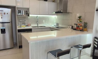 Venta Moderno Dúplex,Cumbayá. Con espectacular vista