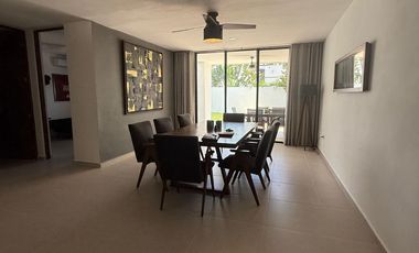 Casa en Venta con Recámara en Planta Baja Amueblada en Privada Botánico, Conkal