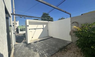 Casa Remodelada en Venta en esquina en Fco de Montejo Frente a Colegio