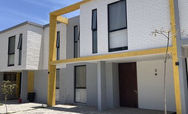 🏡 Hermosa casa en RENTA   en Chapala PiedraVIVA con opcion a compra
