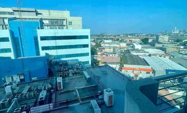 ALQUILO MODERNO CONSULTORIO EN OMNIHOSPITAL