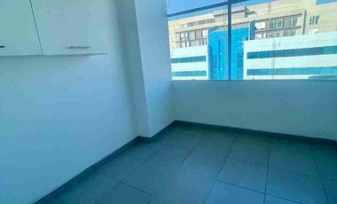 ALQUILO MODERNO CONSULTORIO EN OMNIHOSPITAL
