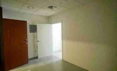 ALQUILO MODERNO CONSULTORIO EN OMNIHOSPITAL