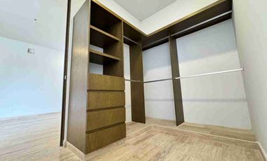 Casa en Venta con Habitación en Planta Baja en Privada en Temozón Norte