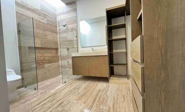 Casa en Venta con Habitación en Planta Baja en Privada en Temozón Norte