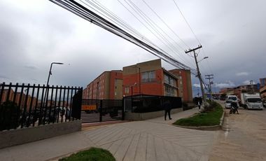 Casa de 4 niveles con posibilidad de ampliación – conjunto cerrado en terreros Soacha