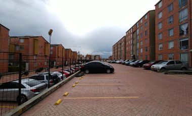 Casa de 4 niveles con posibilidad de ampliación – conjunto cerrado en terreros Soacha