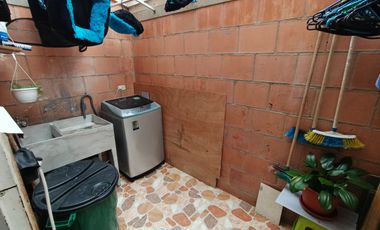 Casa de 4 niveles con posibilidad de ampliación – conjunto cerrado en terreros Soacha